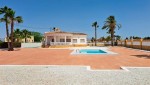 A villa for sale in the Catral area