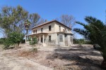 A villa for sale in the Almordi area