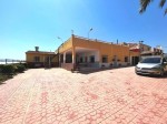 A country house for sale in the Albatera area